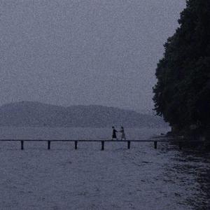 俩裸男脱了内裤互摸J
